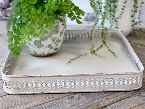 Chic Antique Tablett mit Dekorkante  33 x 33cm antique creme