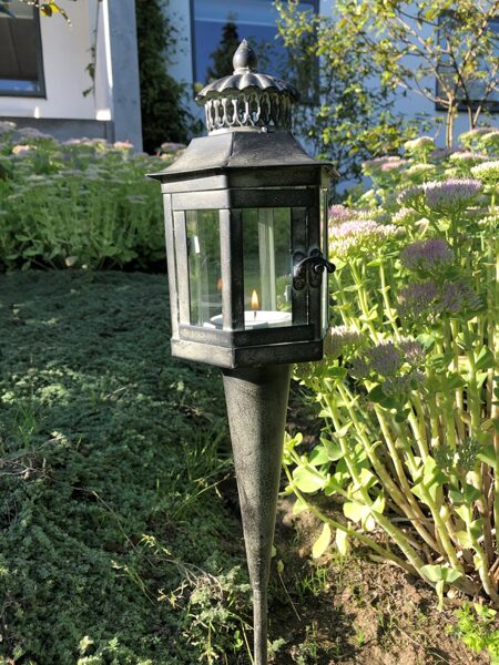 Laterne Windlicht Teelichtstecker m- Erdspeer Garten Teelichthalter Metall H 70 cm