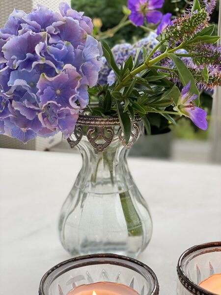 Kleine Vase Glas mit Metall Dekor Rand Blumenvase Deko Glasvase Transparent Hochzeit 