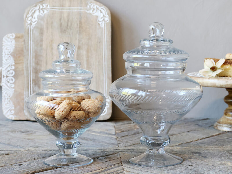 Chic Antique Plätzchendose Bonboniere auf Fuss m. Ornament Vorratsglas Glasdose Keksdose 2 Größen
